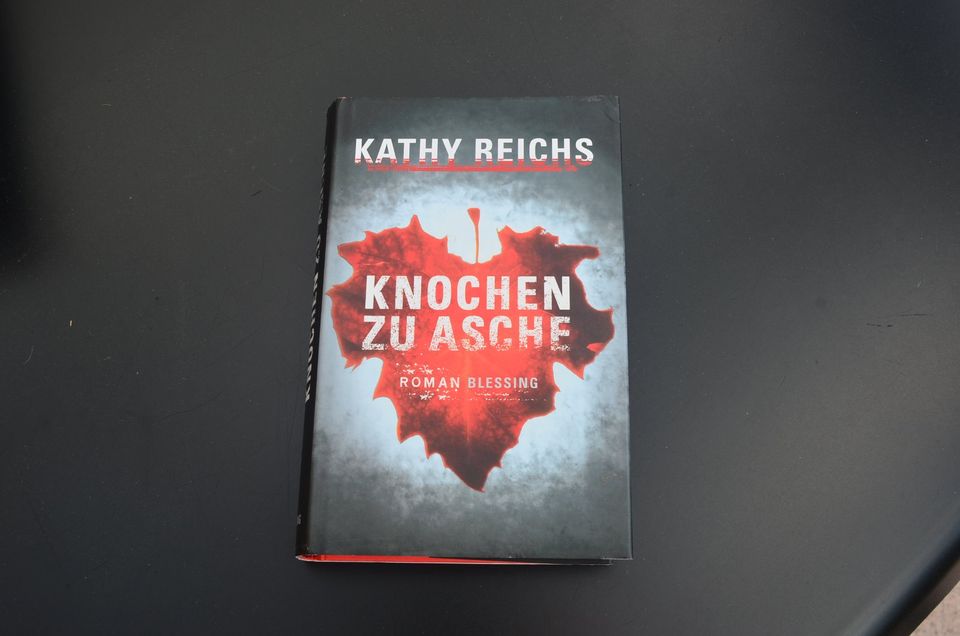 Knochen zu Asche, Kathy Reichs in Gütersloh