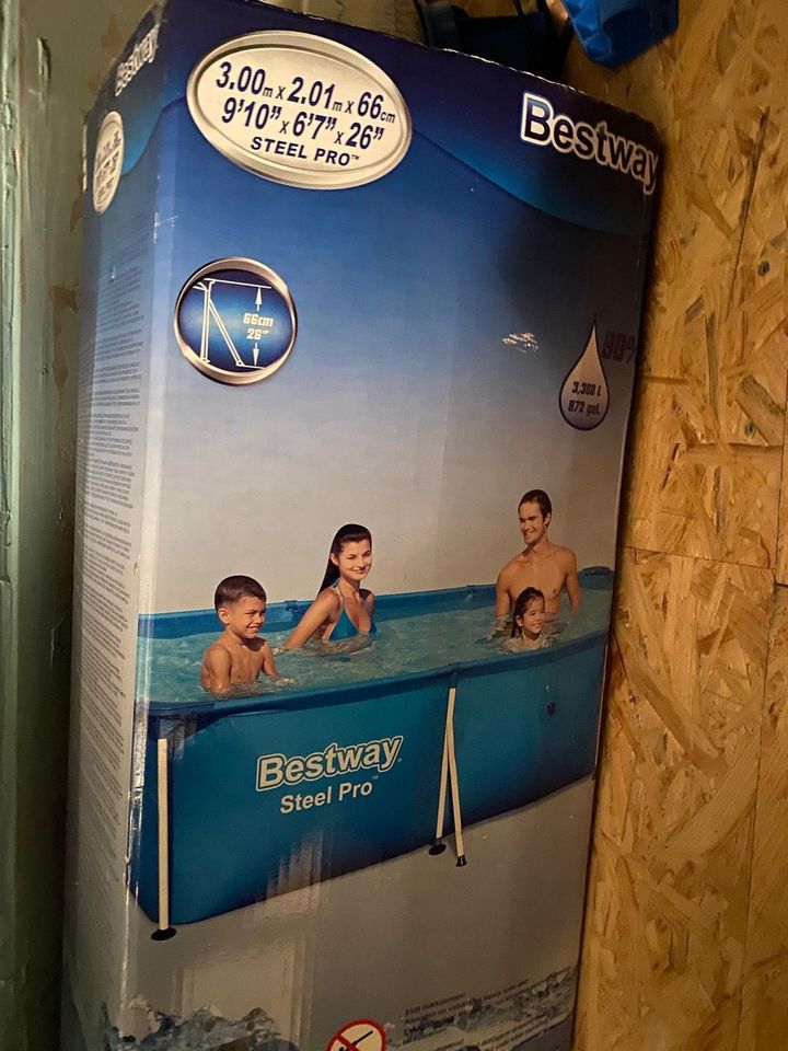 Bestway Pool Steel Pro 300x200x66 in Bielefeld