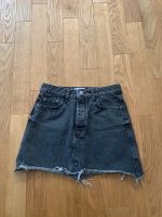 BERSHKA Dunkelgrauer Jeansrock Gr. 36 Neuhausen-Nymphenburg - Neuhausen Vorschau