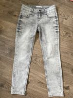 Oui Jeans grau Gr. 38 neuwertig Nordrhein-Westfalen - Pulheim Vorschau