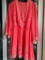 Korallenrotes Kleid in M/L 42/44 Düsseldorf - Heerdt Vorschau