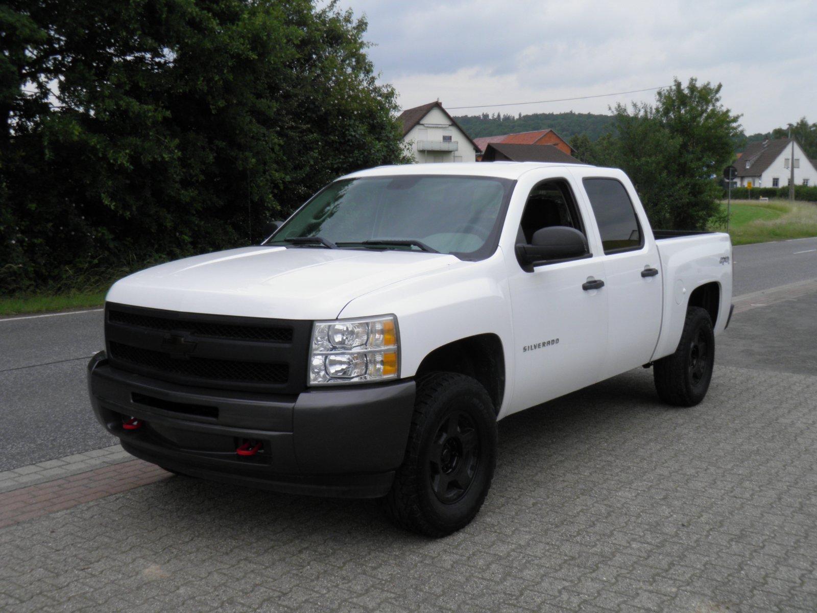 Abbildung des Autos CHEVROLET SILVERADO K 15…