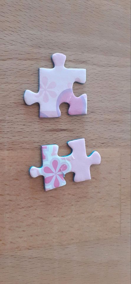 Kinderpuzzle Hello Kitty 112 Teile und 187 Teile in Kaufbeuren