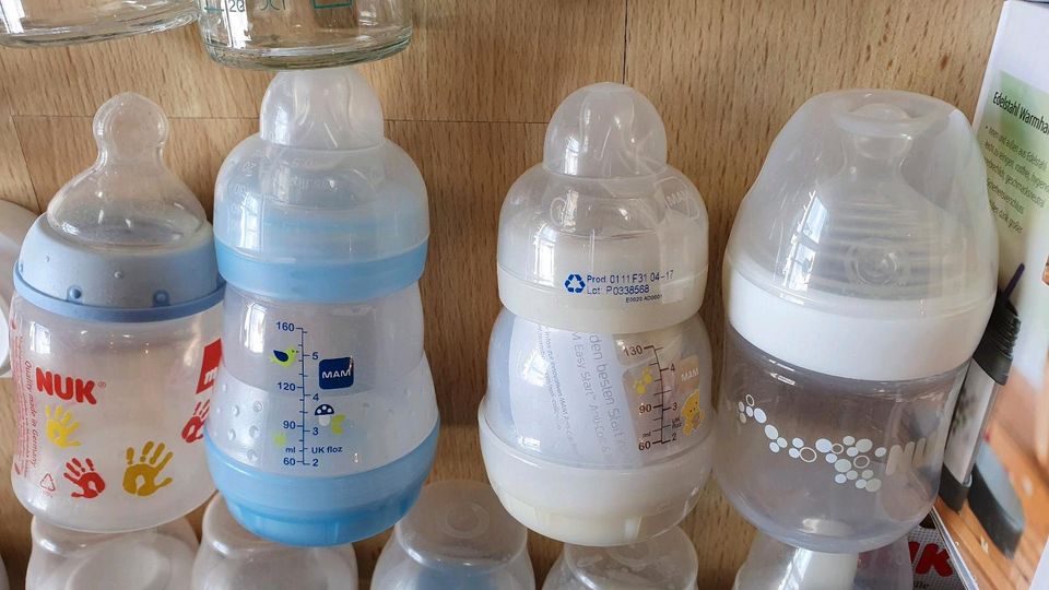 13 Baby Fläschchen avent nuk mam thermobecher beikost reer in Biebelnheim