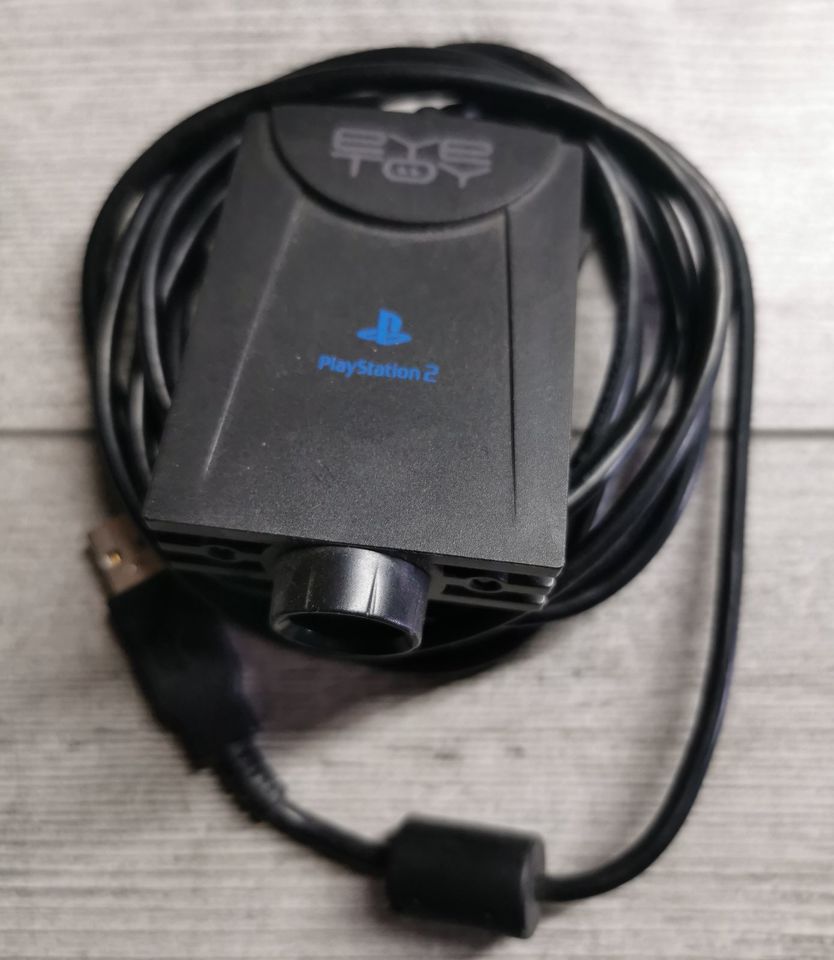 2 x Sony PS 2 gebraucht mit einigem Zubehör in Memmingen