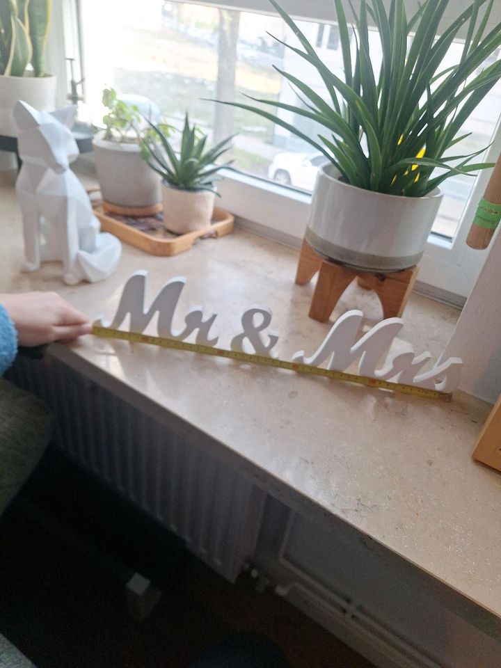 Mr & Mrs Schild Hochzeit deko Dekoration in Hamburg