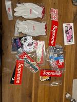 Supreme Sticker und Accessoires Handschuhe bicycle Karten Hessen - Wiesbaden Vorschau