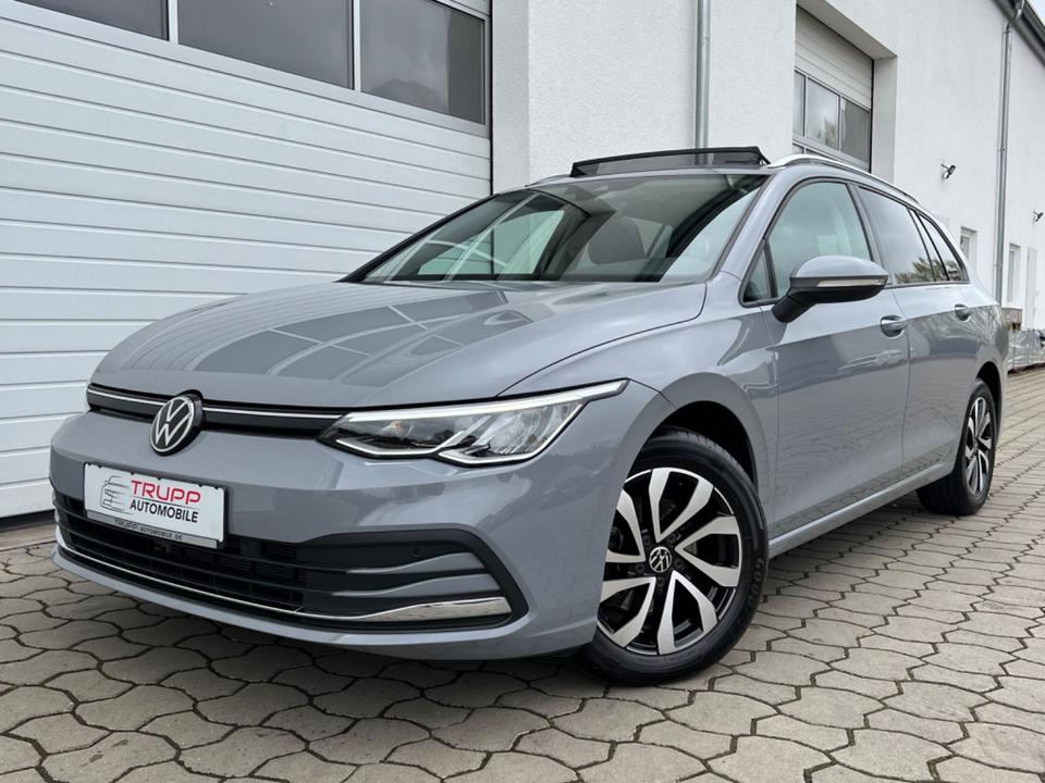 Volkswagen Golf VIII 1.5 eTSI/LED/AHK/Pano/Standh/ACC/R-Kam in Hünfeld