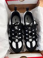 Sneakers „ W Nike Tech Hera“ neu 36.5 Bayern - Taufkirchen München Vorschau