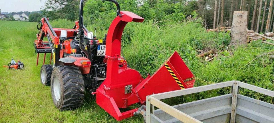 Häcksler Holzhäcksler Holzhacker Zapfwelle Kat1/ Kat2 Traktor in Gummersbach