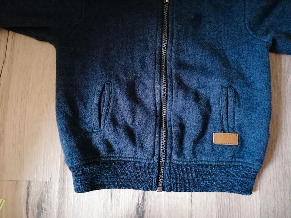 Mini Rebell Stoff Jacke mit Kaputze für 24 - 36 Monate in Leipzig