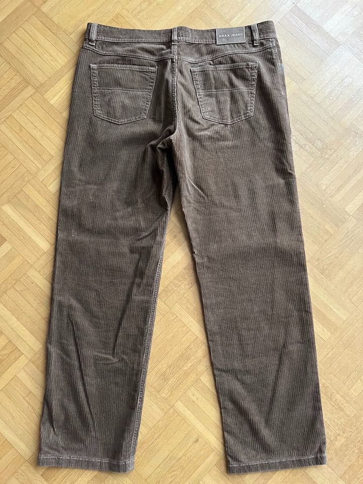 Brax Feel Good Cordhose Größe 27 Modell Carlos 40/32 in Essen