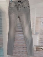 Jeans Hellgrau   S. Oliver  Black Label Gr. 36 / 32 Bayern - Obernburg Vorschau