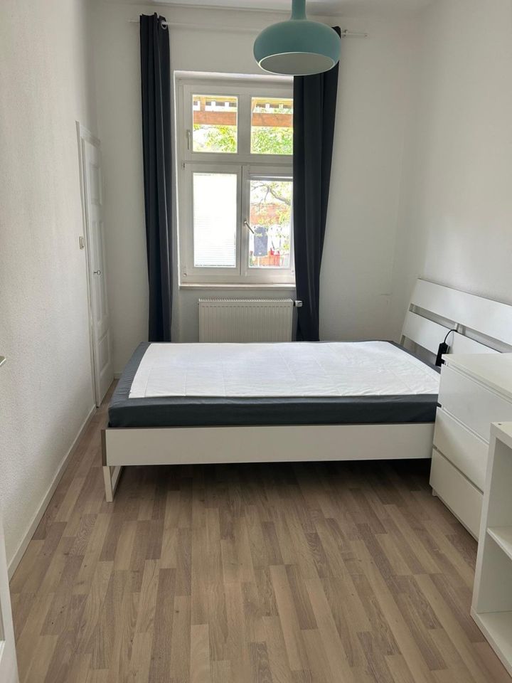 1 Einzelzimmer in einer 3-Zimmer-Wohnung verfügbar. in Eisenach
