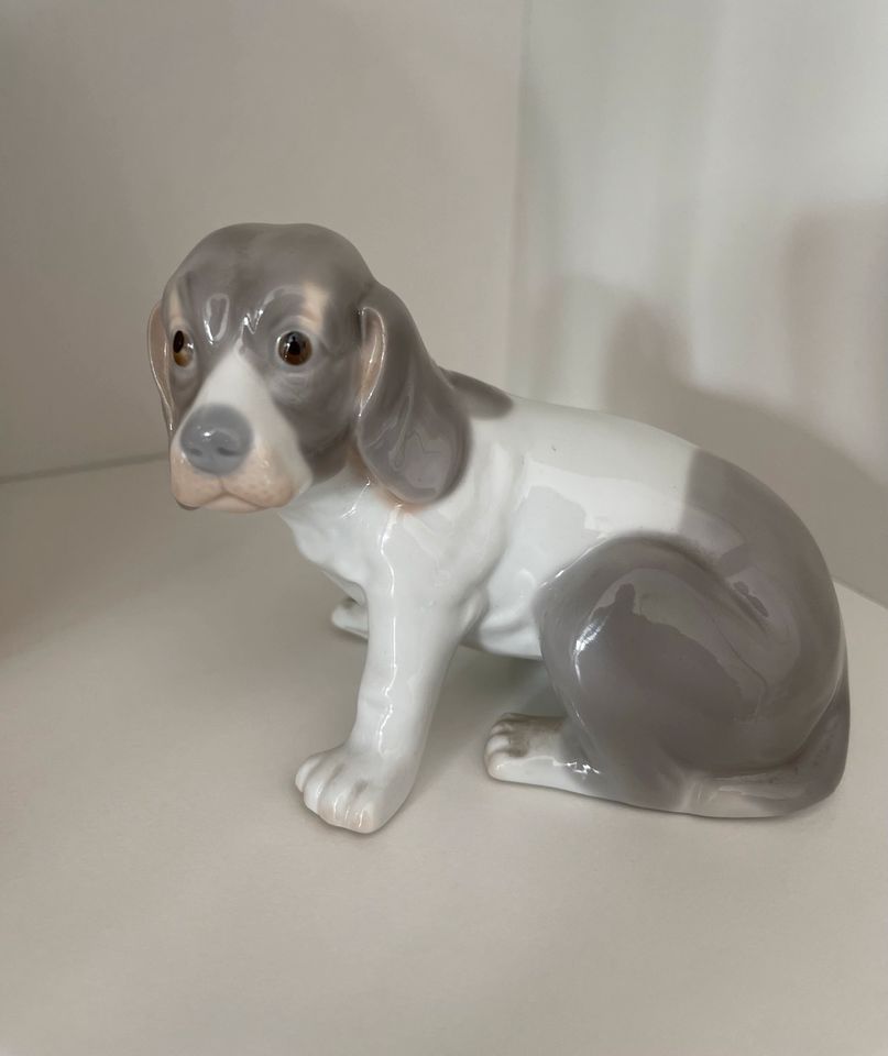 Hund Figur Basset Jagdhund weis grau Beagle Skandi in Castrop-Rauxel