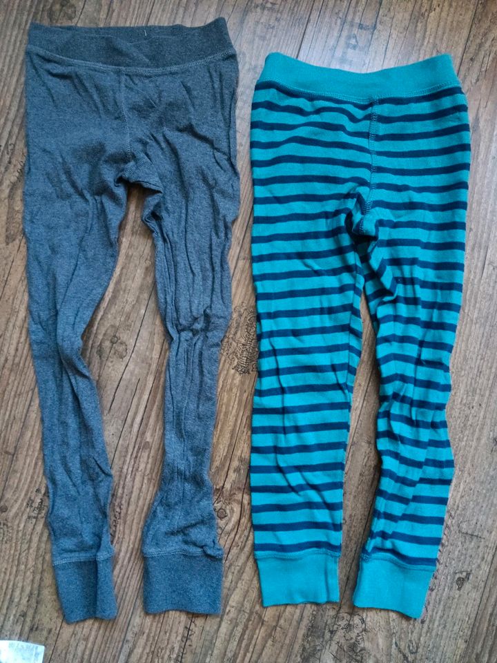 Paket Thermo Leggings Strumpfhosen Gr. 122 128 Tchibo C&A in Langenweißbach