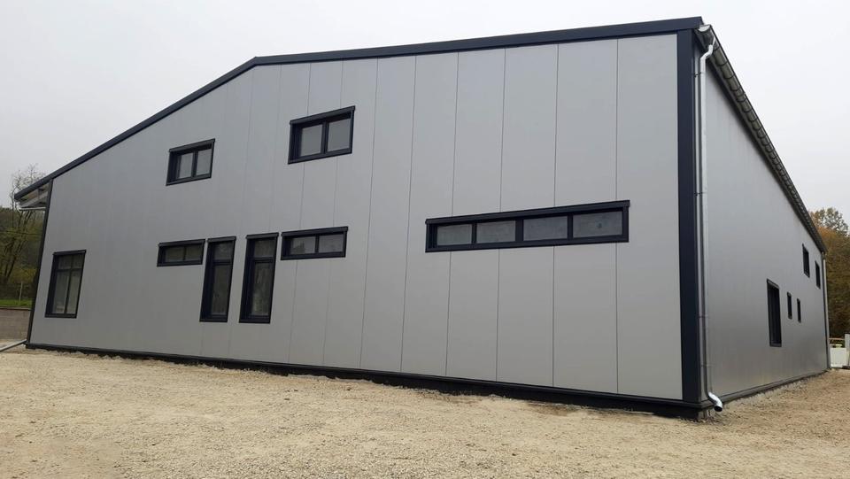 15x30x5,0m Isolierte Stahlhalle Produktionshalle Industriehalle in Duisburg