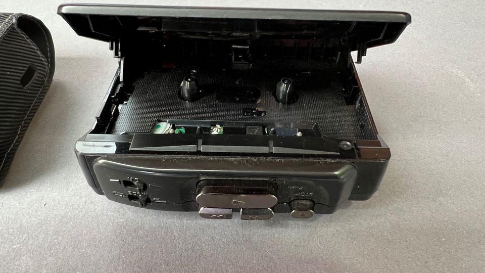 Walkman Sony  WM-EX37 mit Tasche. Autorevers. in Husum