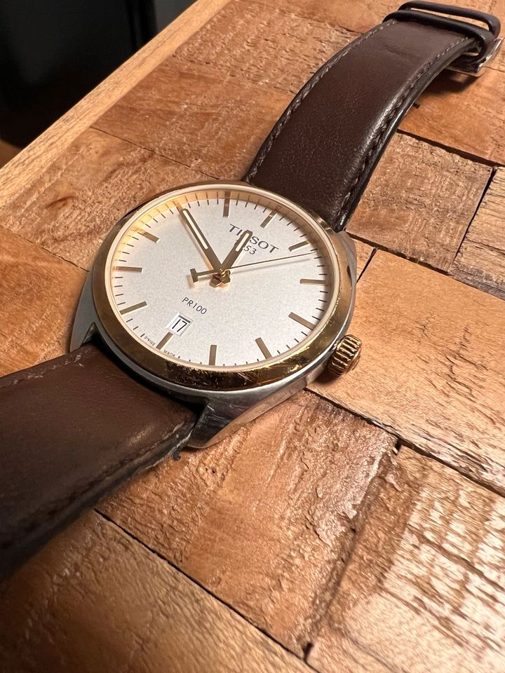 Tissot PR100 mit Lederarmband in Düsseldorf