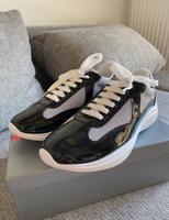 Prada Cups glossy schwarz 44 Hessen - Fulda Vorschau
