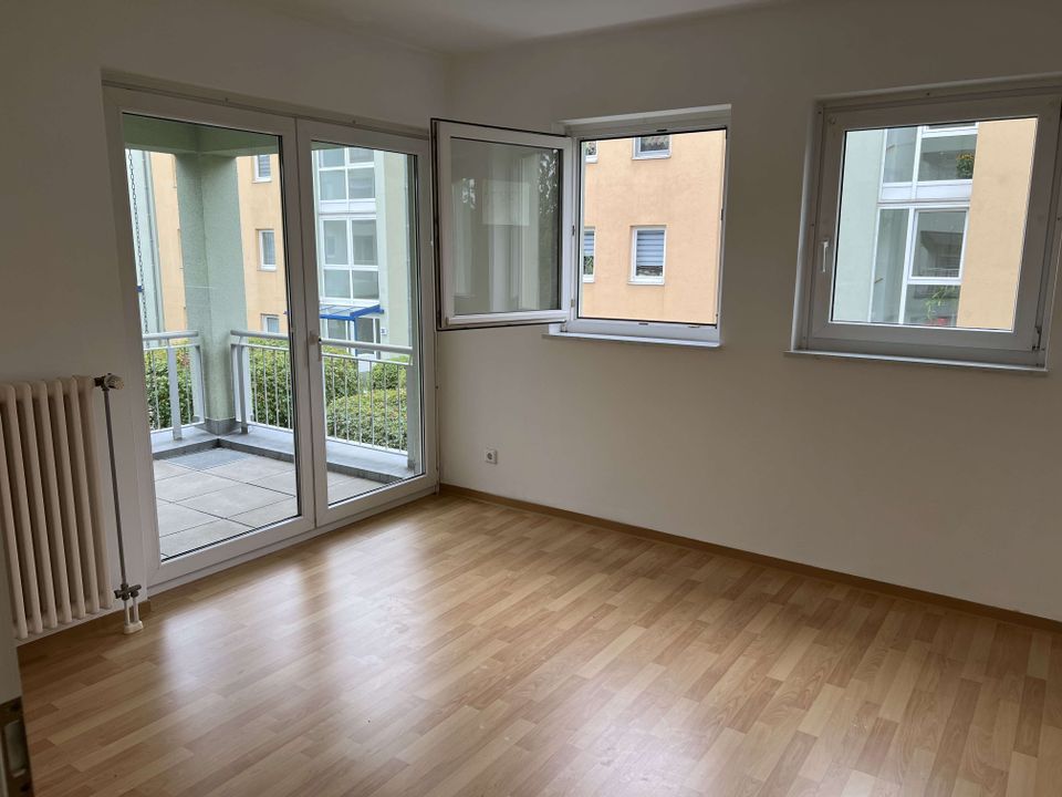 Schöne Eigentumswohnung mit Balkon und TG-Stellplatz! in Chemnitz