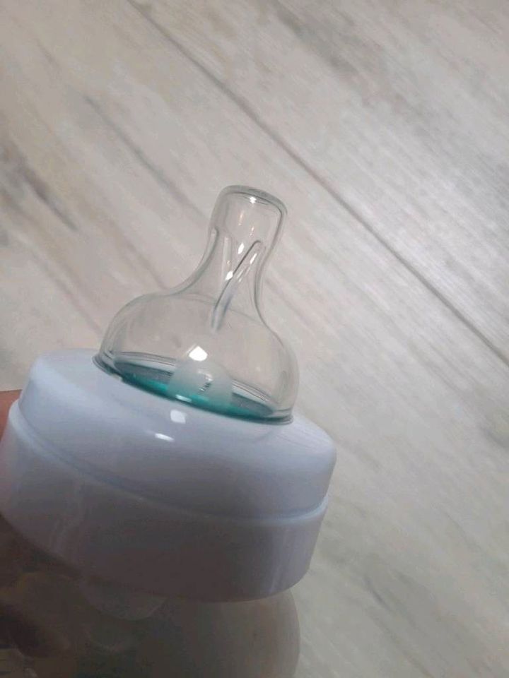 Philips Avent Babyflasche Anti Kolik Schnuller in Nünchritz