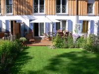20 qm Zimmer Küche Bad WZ Garten Mitbenutzung in großzügiger WG Bayern - Baldham Vorschau