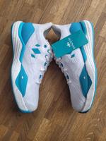 Damen Tennisschuhe neuwertig EUR Größe 38,5 Bayern - Essenbach Vorschau