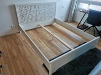 Schönes weißes Bett 160x200cm Liegefläche mit elegantem Kopfteil Köln - Rodenkirchen Vorschau