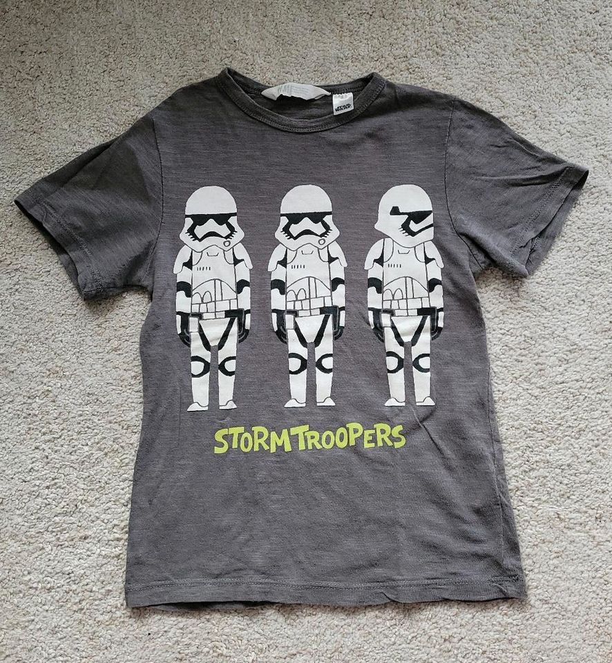 H&M Storm Troopers Shirt Gr. 110/116 in Stuttgart