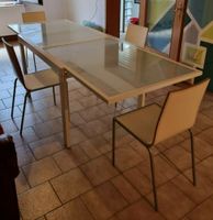 Glas-Tisch mit 4 Holzstühlen in weiß Rheinland-Pfalz - Schweighofen Vorschau
