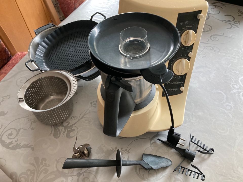 Thermomix TM21 incl. Zubehör in Arnsdorf