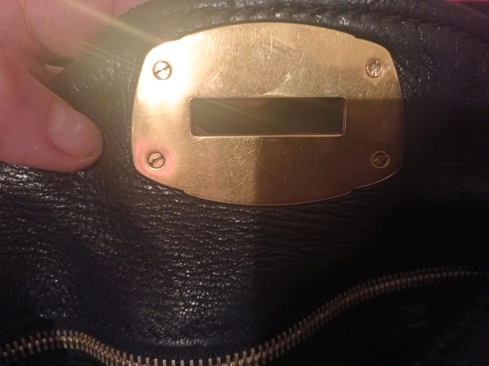 Miu Miu Original Ledertasche schwarz  xxl in Berlin