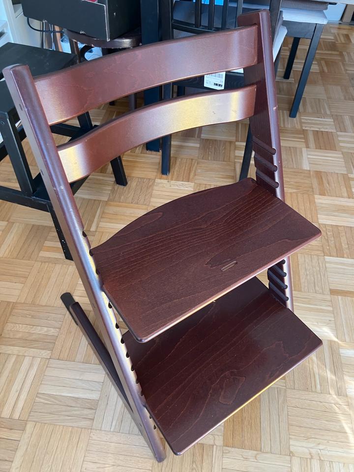 2 Original Stokke Tripp Trapp Hochstuhl Nussbraun Zwillinge in Darmstadt