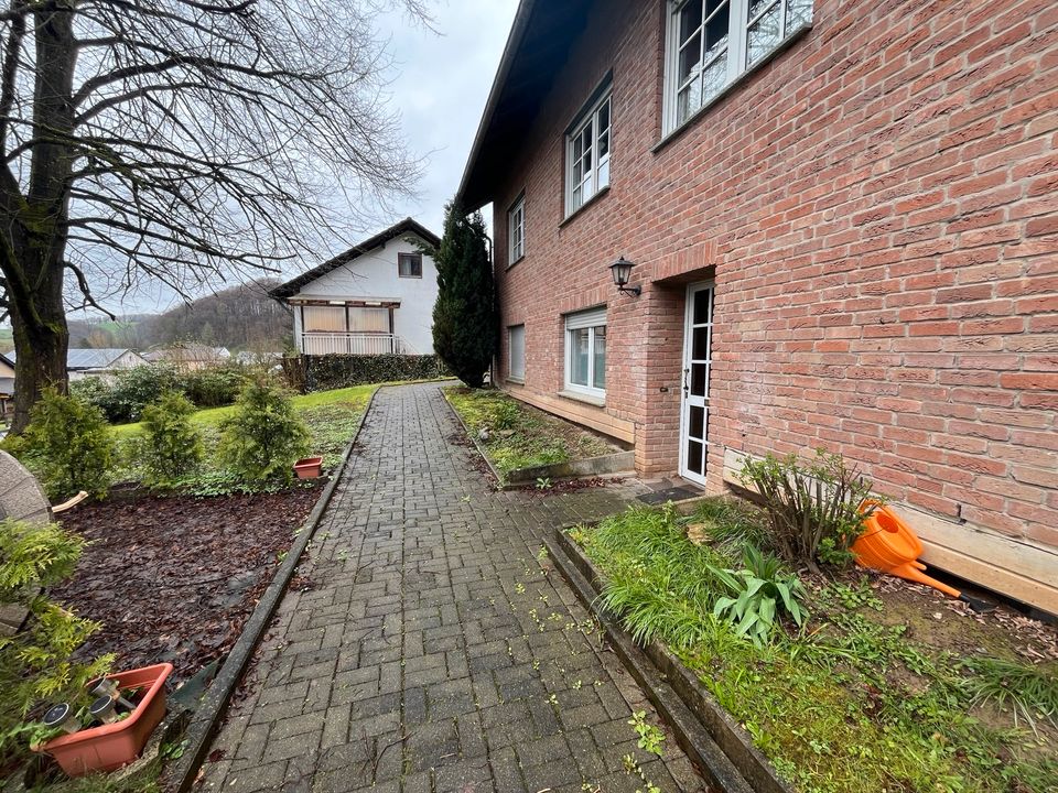 Geräumiges Mehrfamilienhaus in Idyllischer Lage in Bad Driburg