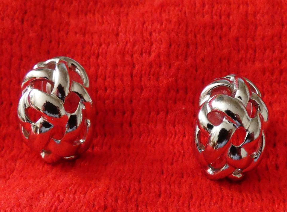1 Paar Ohrstecker / Metall silberfarben / geflochtenes Design in Lingenfeld