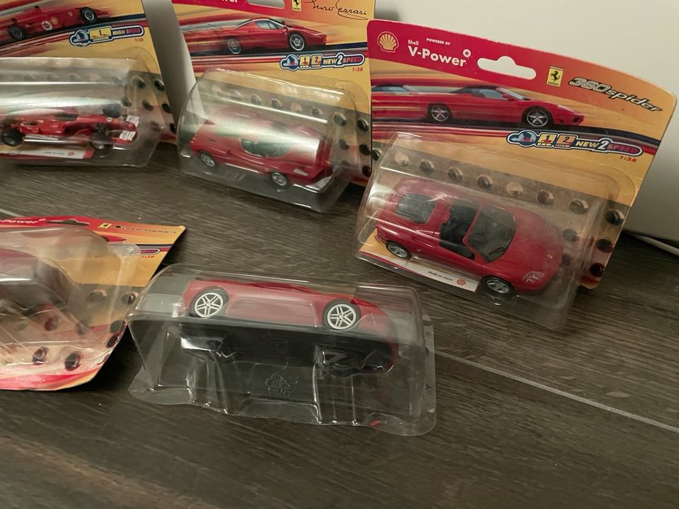 Modellautos 1:38 Shell Ferrari F2005, F50, 360spider Cars Sammler in Berlin