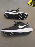 NIKE Revolution Schuhe Schwarz Baden-Württemberg - Simmozheim Vorschau