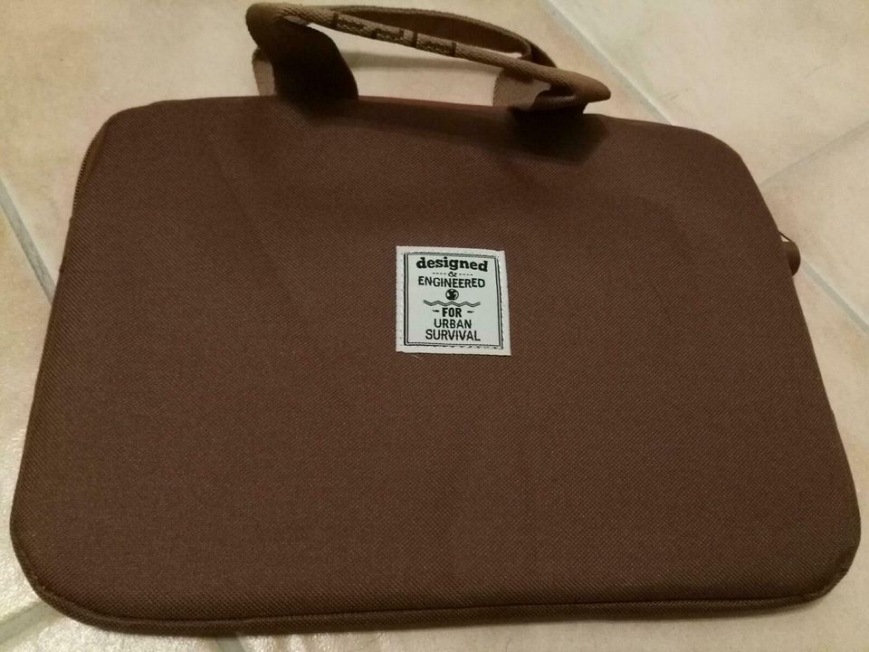 Tablet Tasche Retro Design bis 10,5 Zoll in Mitteleschenbach