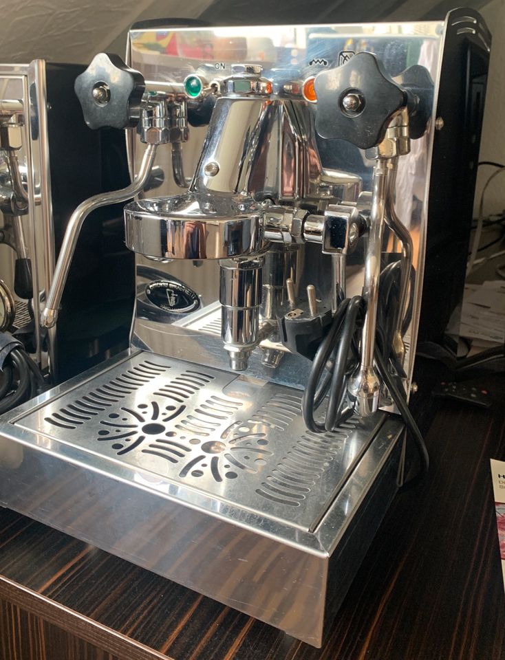 Officine Brugnetti Siebträger Kaffeemaschine in Köln