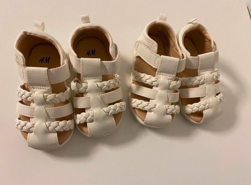 Baby Riemensandalen von H&M, Größe 20-21 in Essen