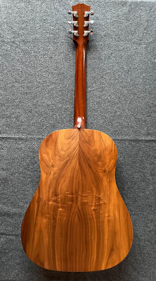 Gibson G-45 Natural mit K&K Pure Mini (Pure Western Mini) Pickup in Berlin