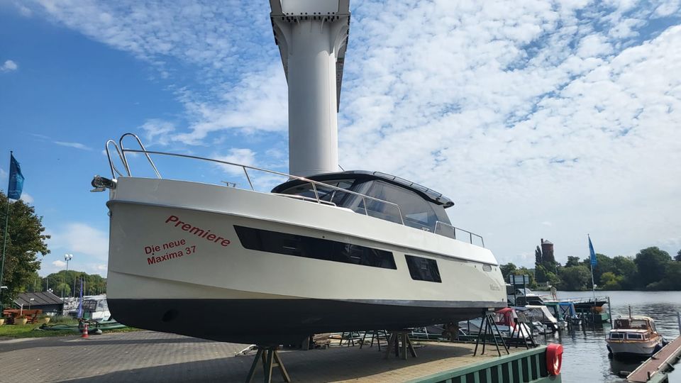 Maxima 37, Schiff, Yacht, Motorboot, neu, Wohnboot, in Potsdam