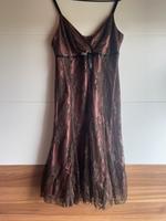 Trägerkleid mit Spitze festlich braun 38/40 Bayern - Reichertshausen Vorschau