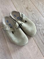 Birkenstock Boston Größe 39 Faded Khaki  Wildleder Hessen - Rüsselsheim Vorschau