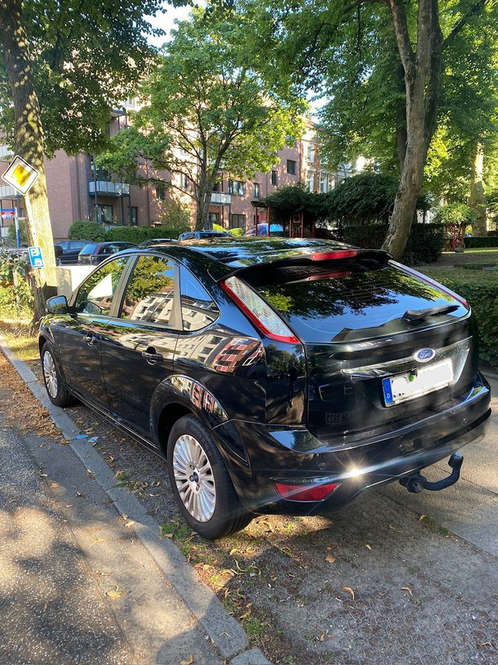 Ford Focus 2.0TDCI Aut. Navi,SZH,AHK in Hamburg