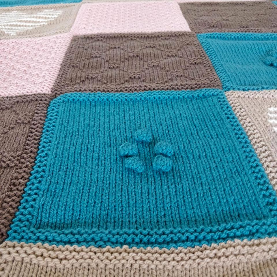 Handgestrickte Baby Decke, Babyaustattung, Patchwork Tagesdecke in Eichenau