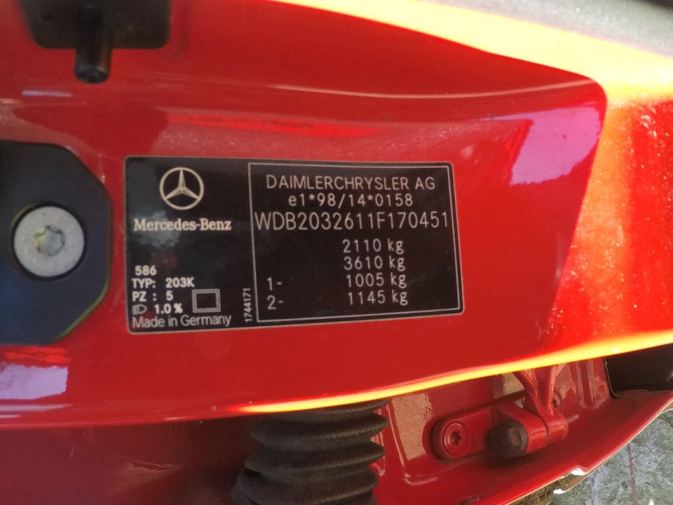 Mercedes W203 C240 // Ersatzteile // SCHLACHTFEST in Düsseldorf