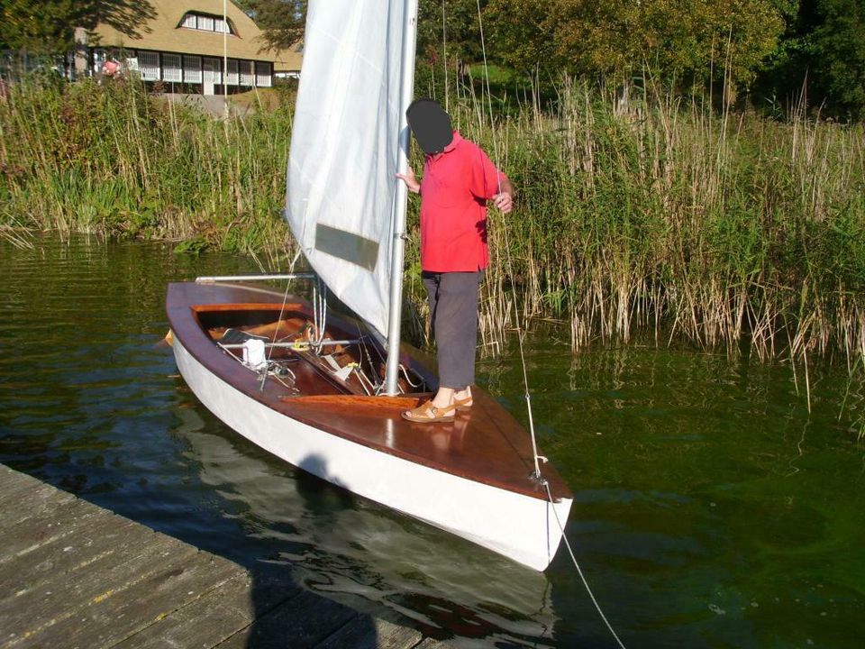 Segelboot Pirat komplett & gepflegt, Segel+Fock in Hamburg