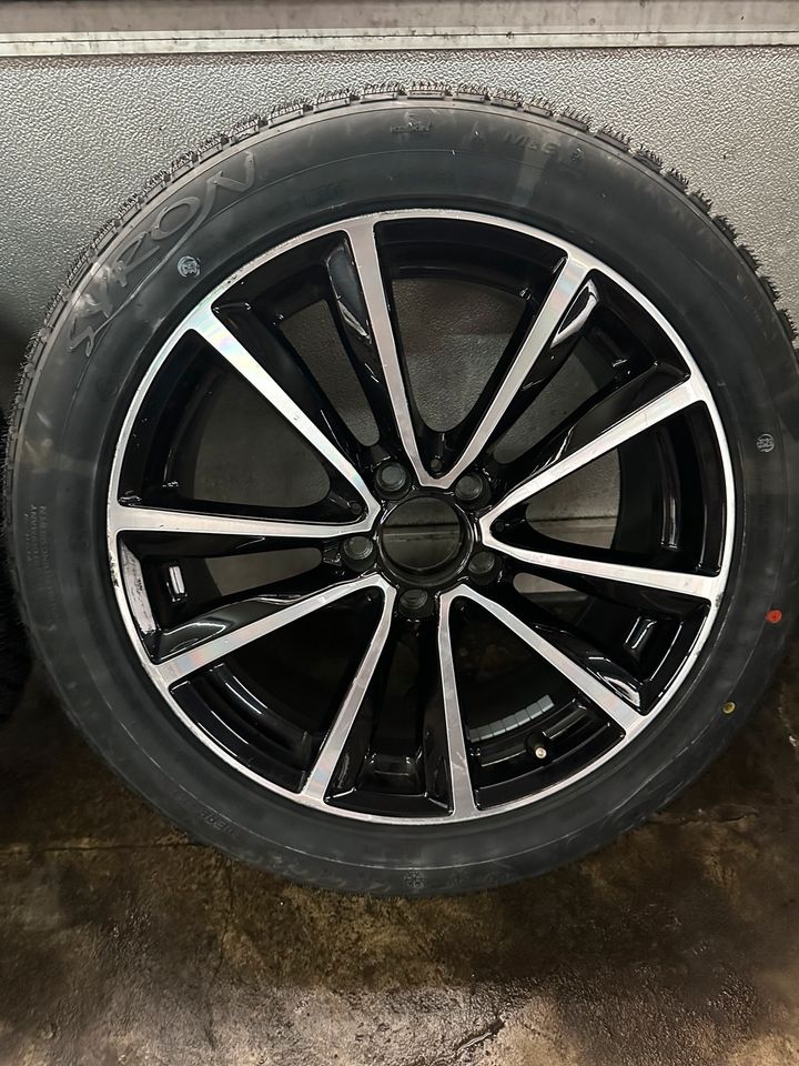 Mercedes Benz Felgen 5x112  225/50 18 Zoll  neuen Winterreife in Idstein